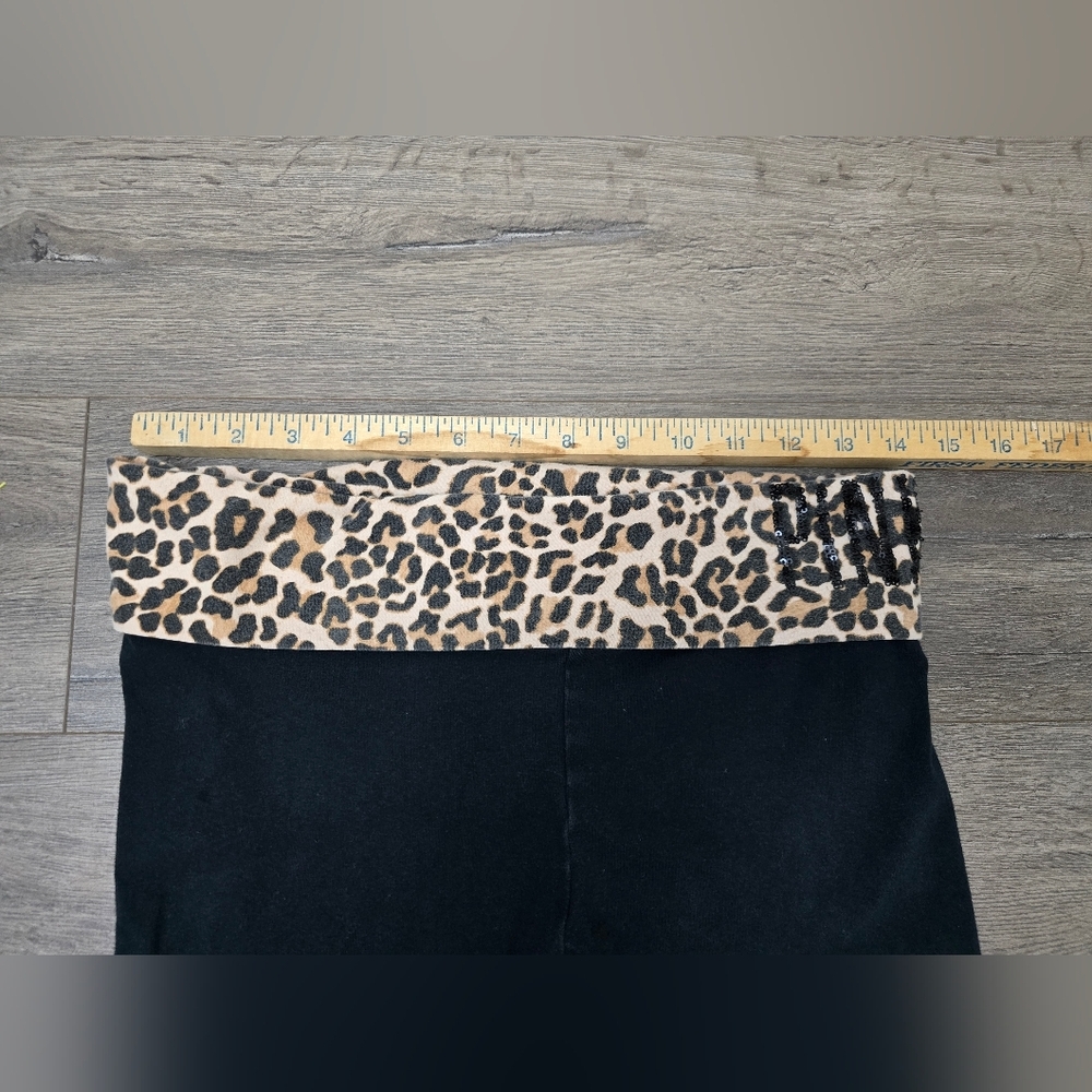 Y2K Victoria's Secret Roll Top Animal Print Sequins Capri Leggings Size Medium - Picture 9 of 10